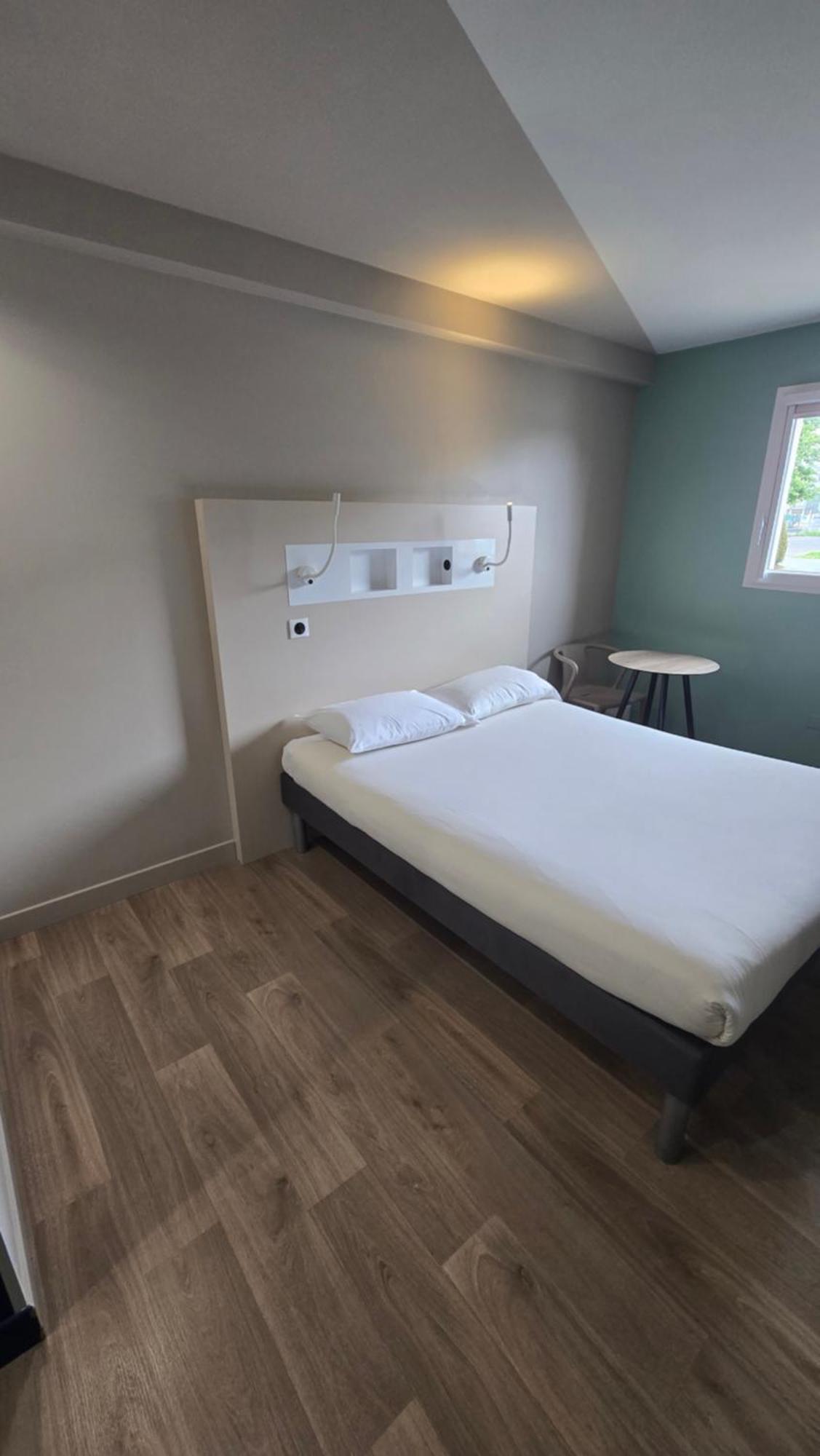 Ibis Budget Goussainville Charles De Gaulle Buitenkant foto